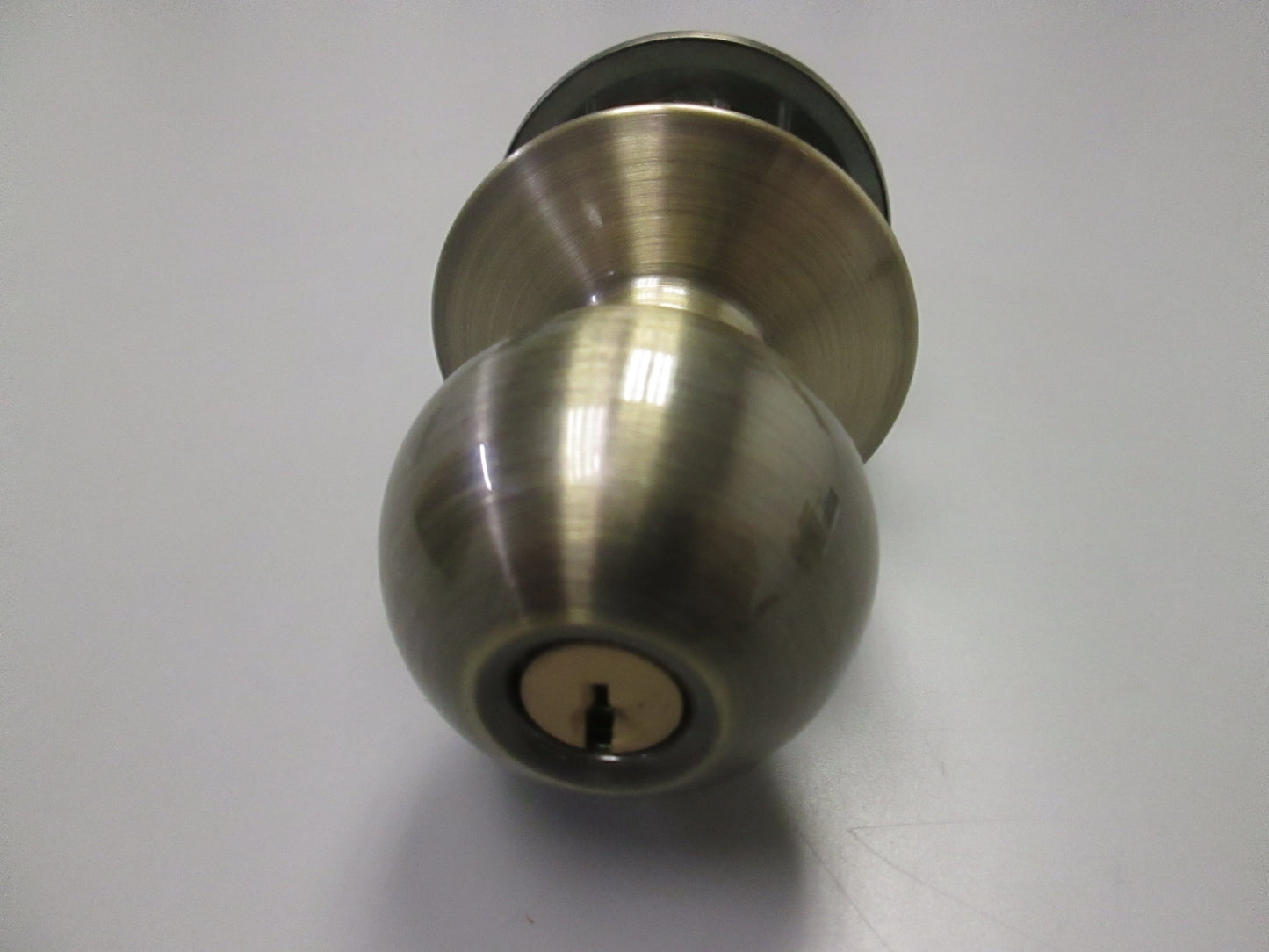 Schlage F Series Keyed Entry Set with Orbit Style Knobs