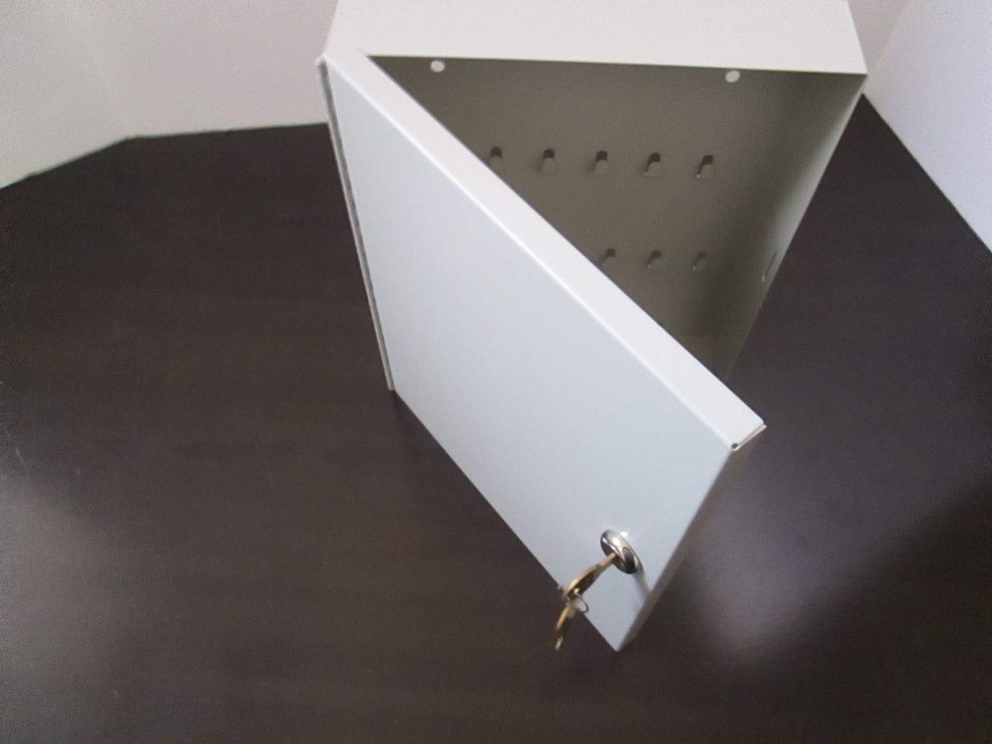 MMF 201-KCH-40PL 40 Key Cabinet