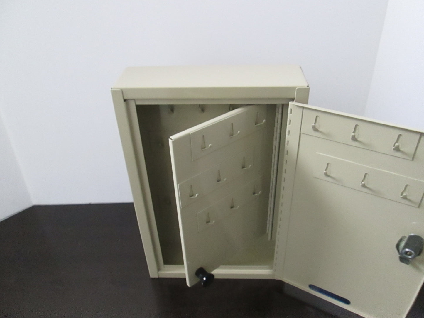 MMF 201-8040-03 40 Dupli-key Key Cabinet