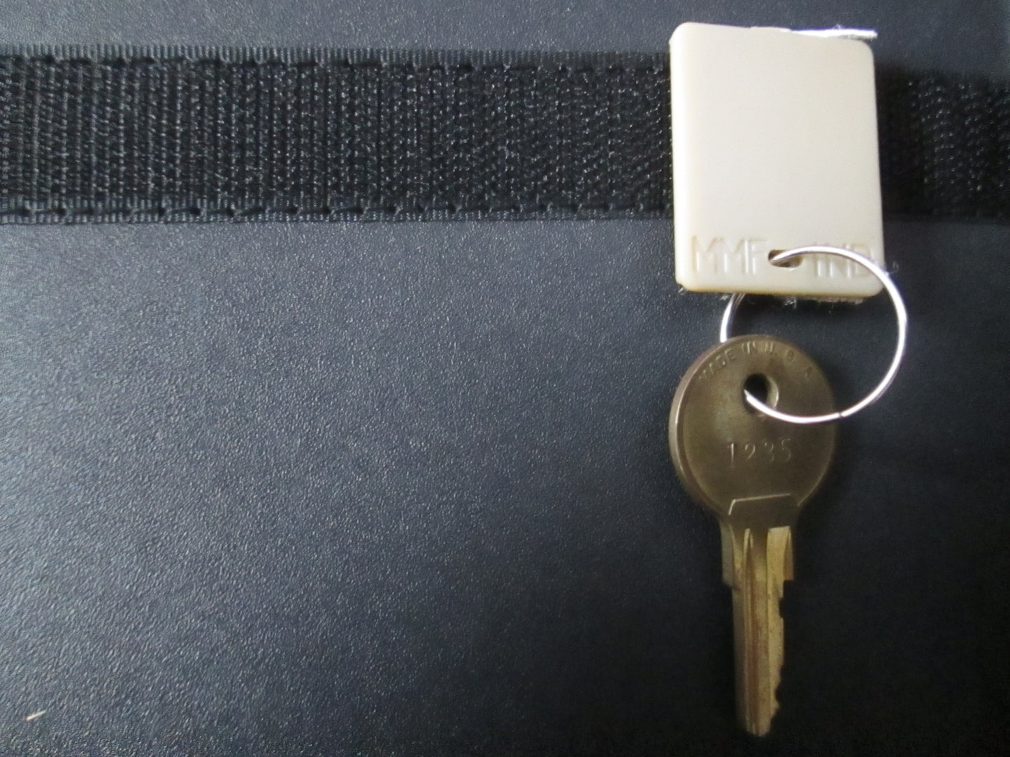 MMF 201-5024-17 24 Zip Key Case