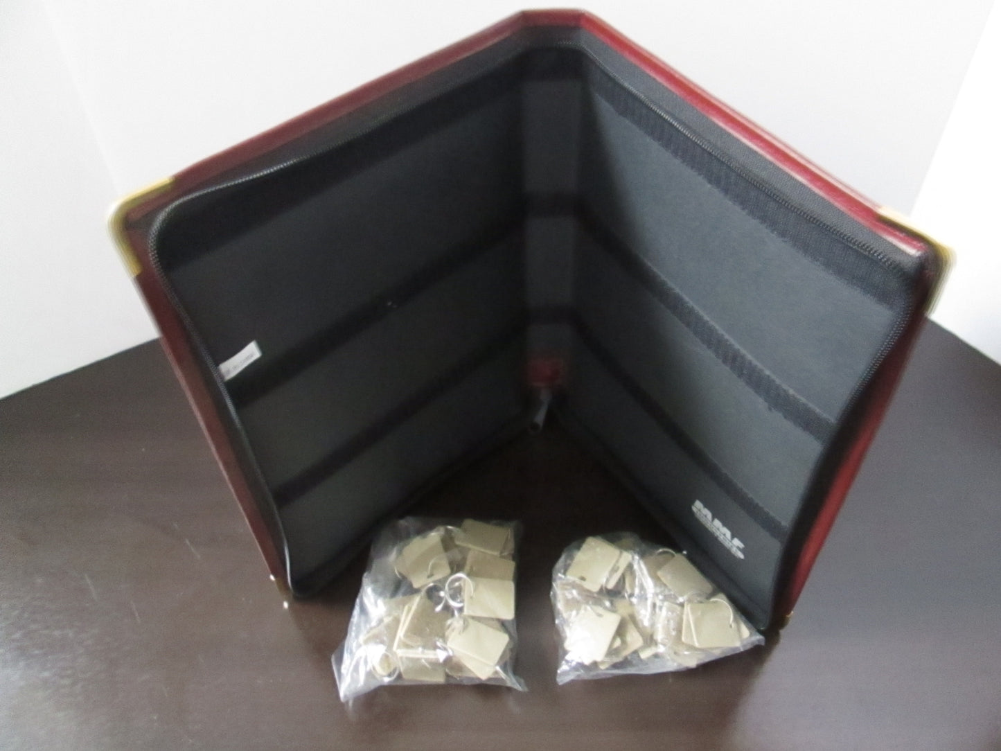 MMF 201-5048-17 48 Zip Key Case