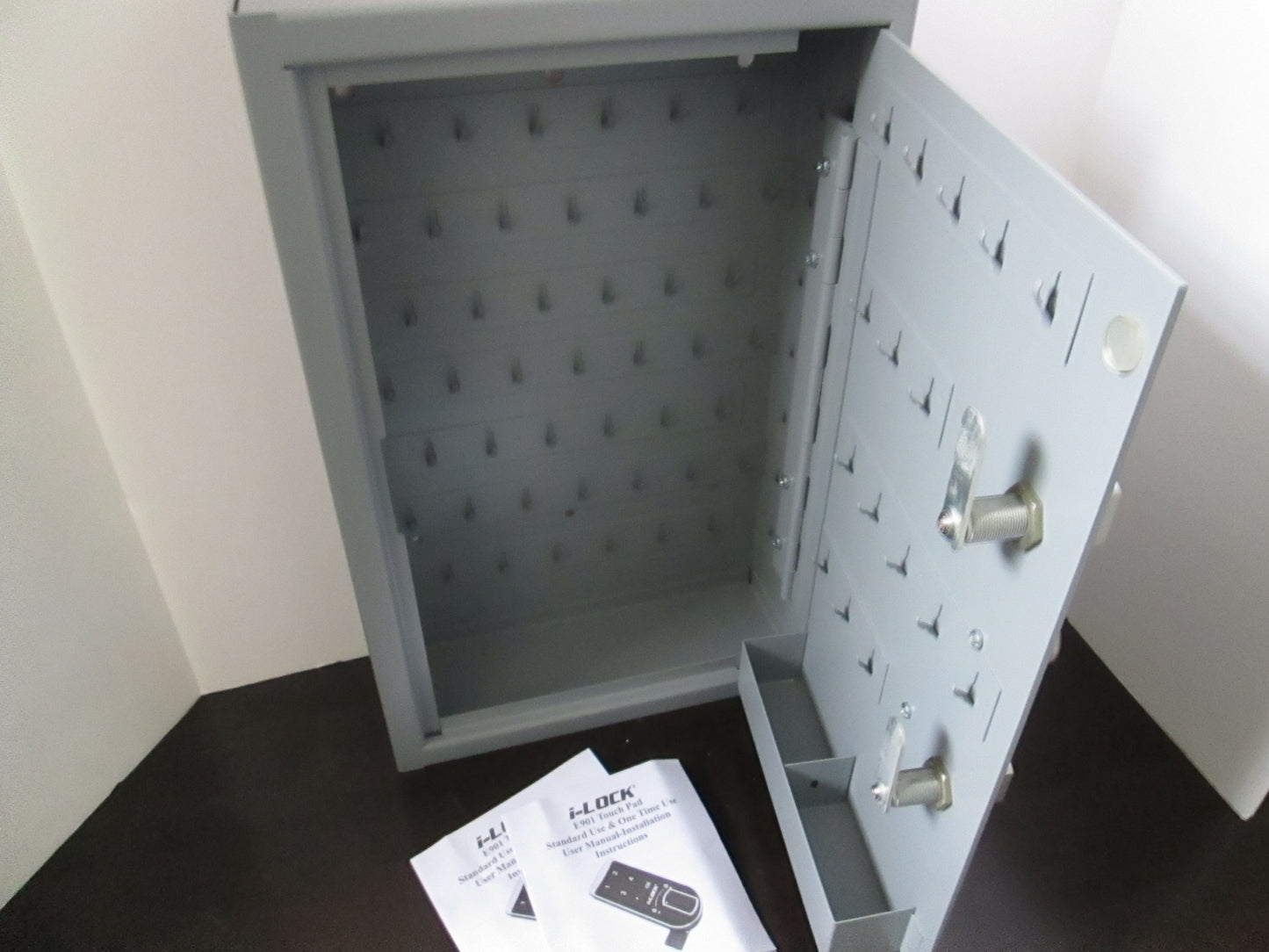 MMF 201-2108-8D01 88 Key Cabinet with Dual Lock