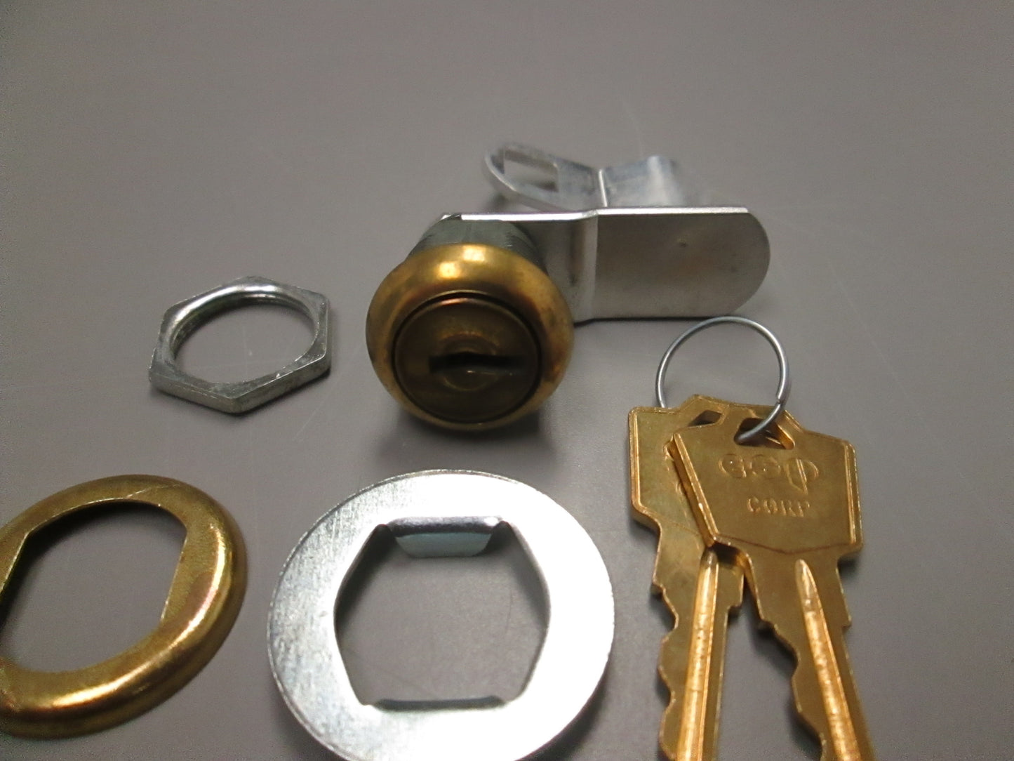 ESP 625/C8052 5/8 INCH CAM LOCK US3