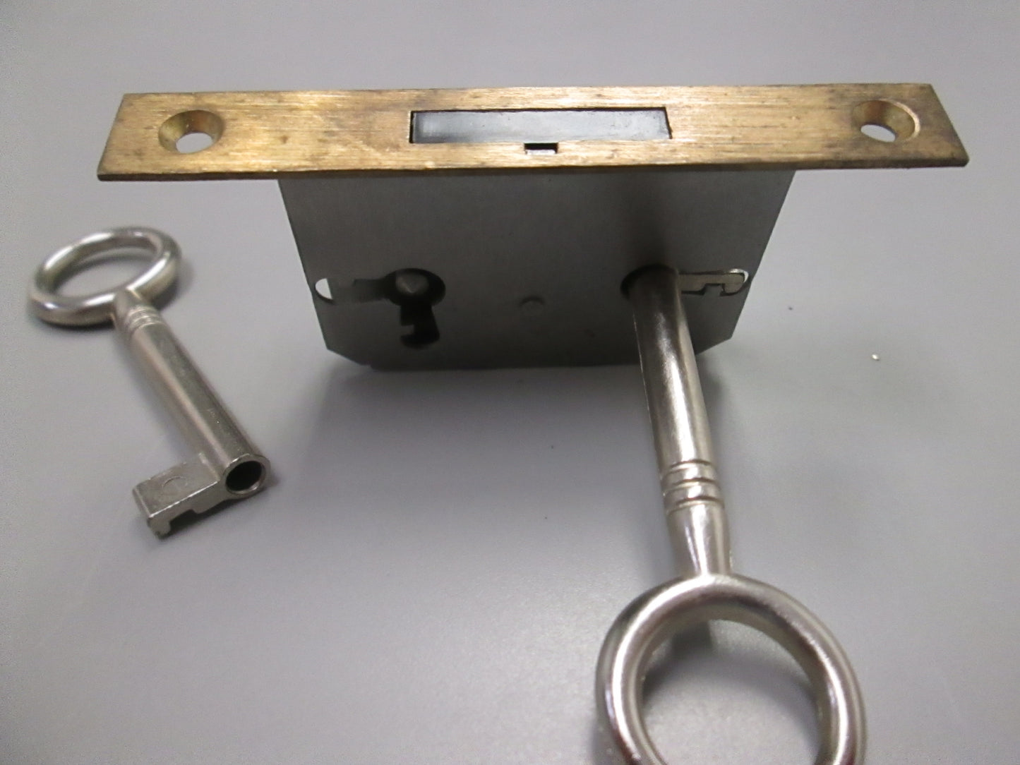 Full Mortise 1 3/8 Cabinet or Drawer Lock