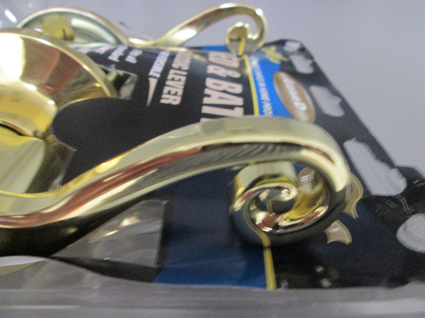 Guard 3007RL Light Duty Privacy Set with Flair Style Levers Polished Brass