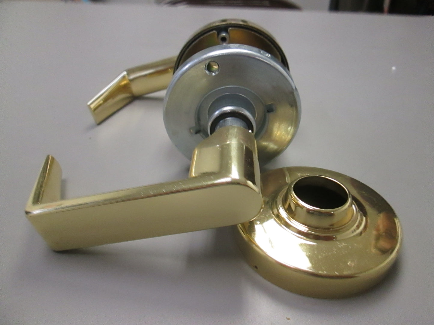 Schlage ND96BD Storeroom Rhodes Lever Set in Brass