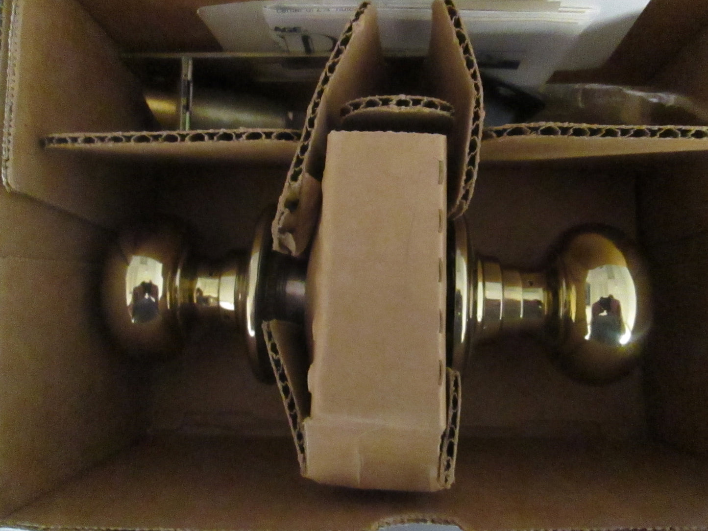 Schlage D40S Privacy Set with Plymouth Style knobs Polished Brass