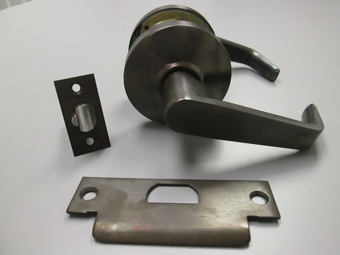 Arrow M82SR Storeroom Set with Sierra Style Levers Dark Bronze