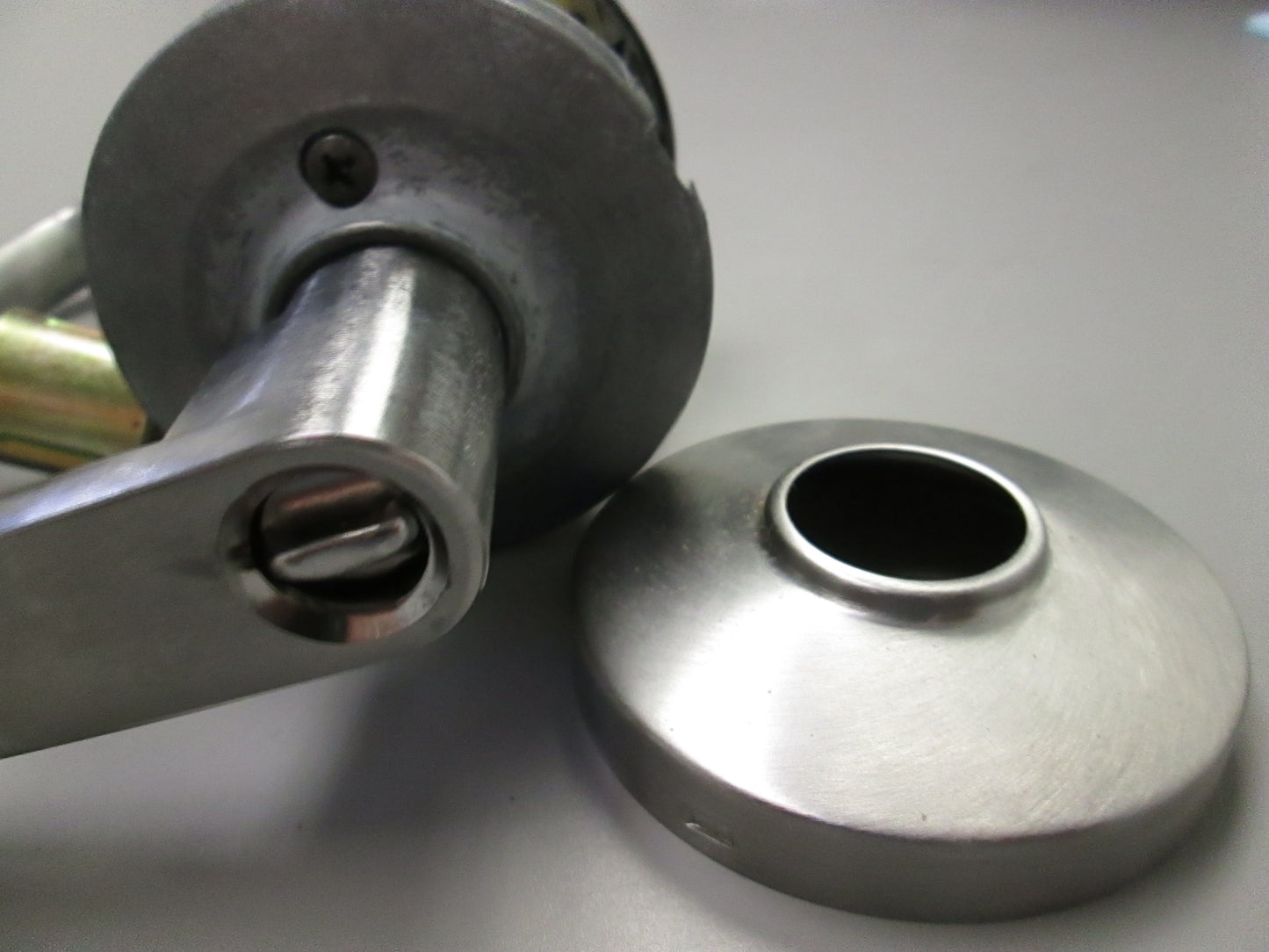 Arrow M81 Satin Chrome Entry Set with Sierra Style Levers for Intechangeable Core