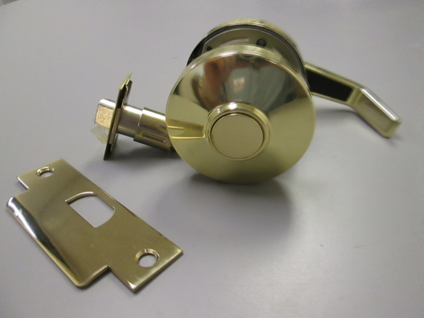 Arrow M03SR One-sided Communicating Passage with Sierra Style Lever Polished Brass
