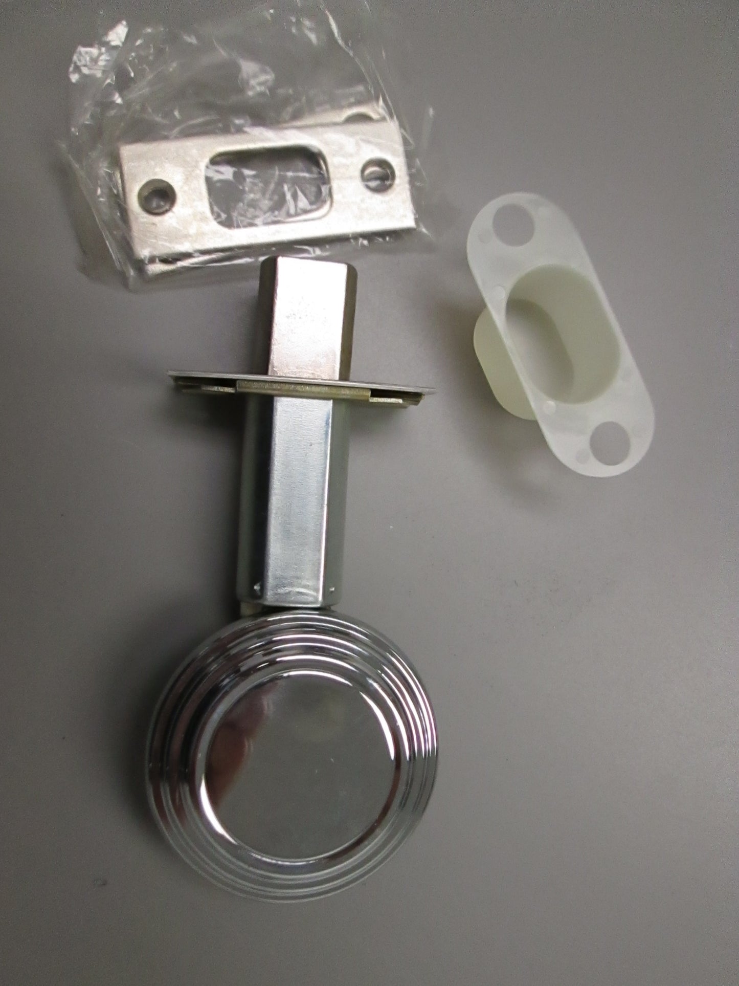 Arrow E60 Blind Bolt with Blank Plate Outside Polished Chrome