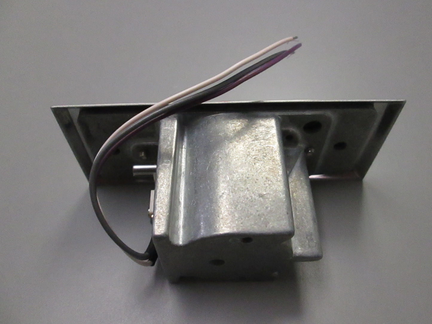 Locknetics 602 RD Heavy Duty Push Button to Egress Electronically Locked Door Narrow Plate