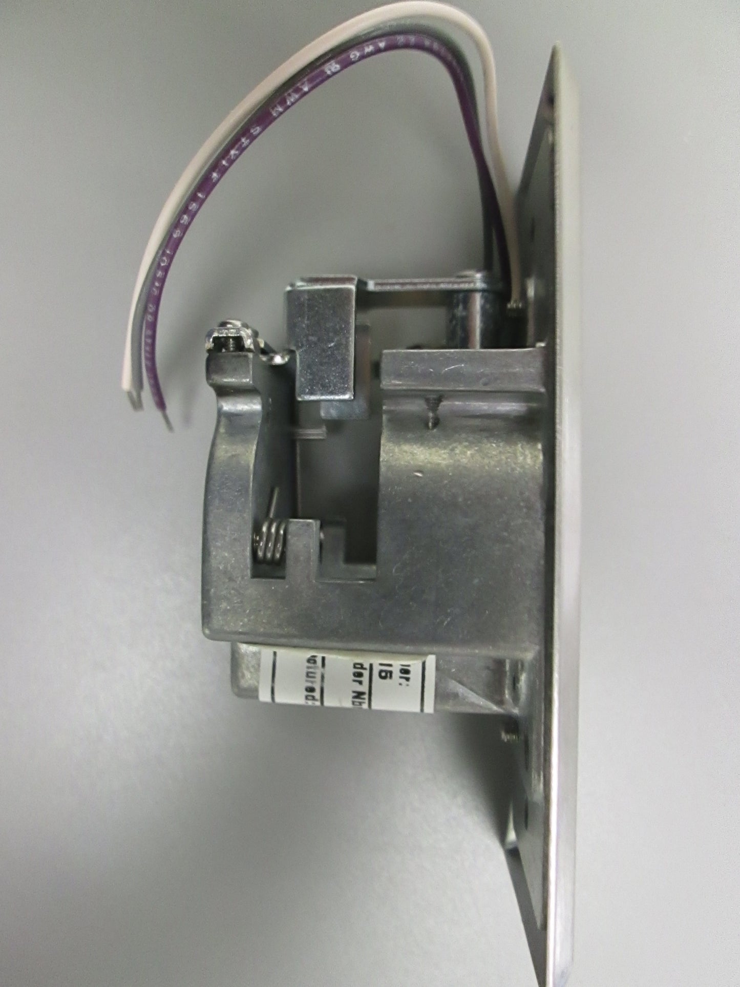 Locknetics 644-1415 Heavy Duty Key Switch Narrow Faceplate DPDT