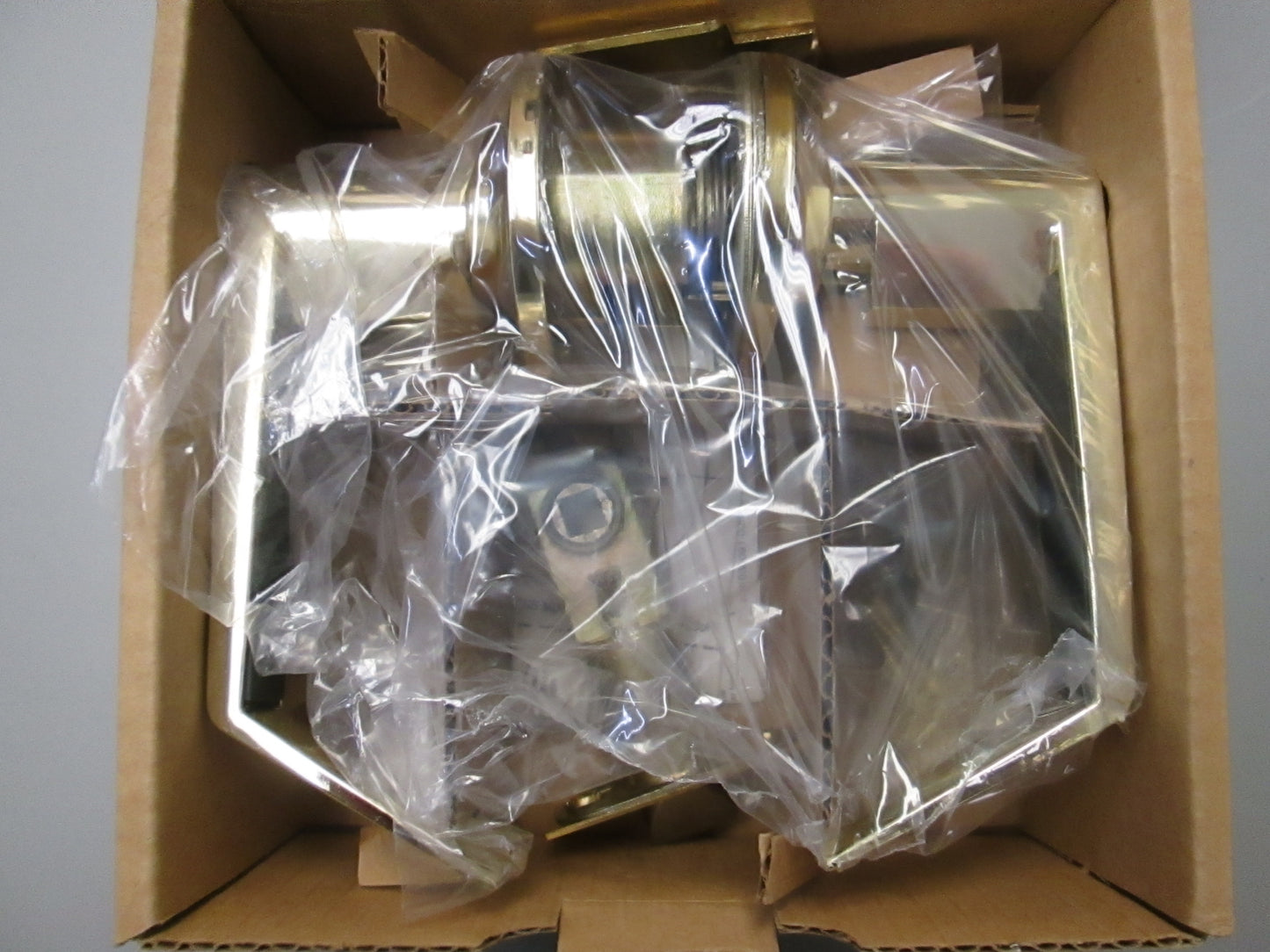 Falcon F331 Privacy Lever Set with Dane Style Levers Polished Brass