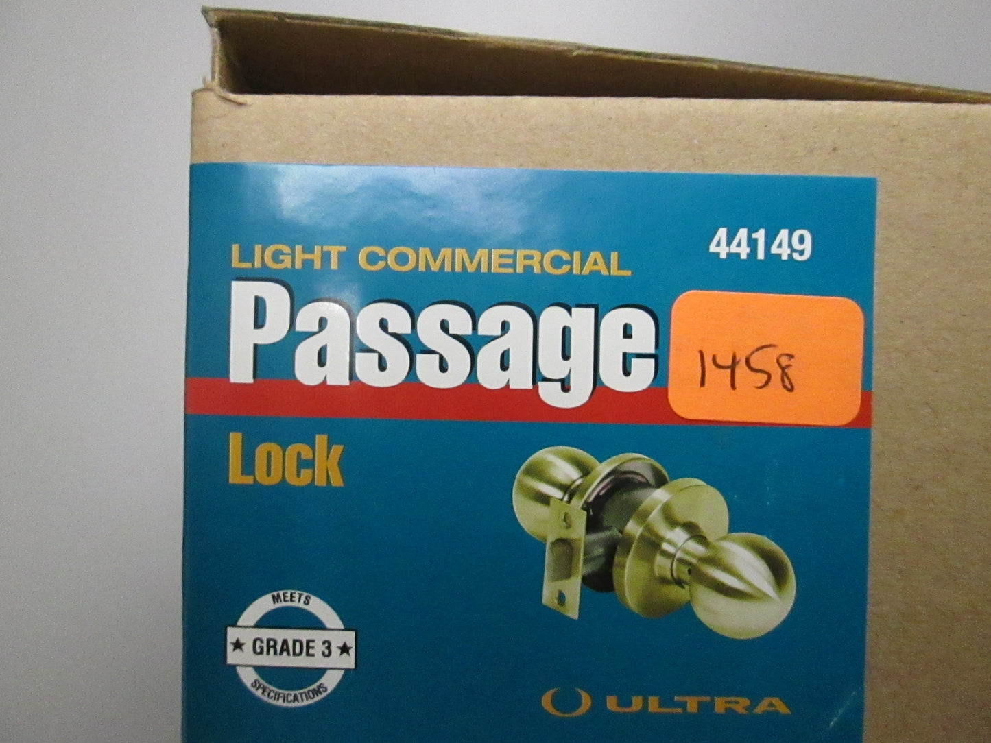 Ultra Light Commercial Passage Set with Orbit (BALL) Style Knobs Polished Brass