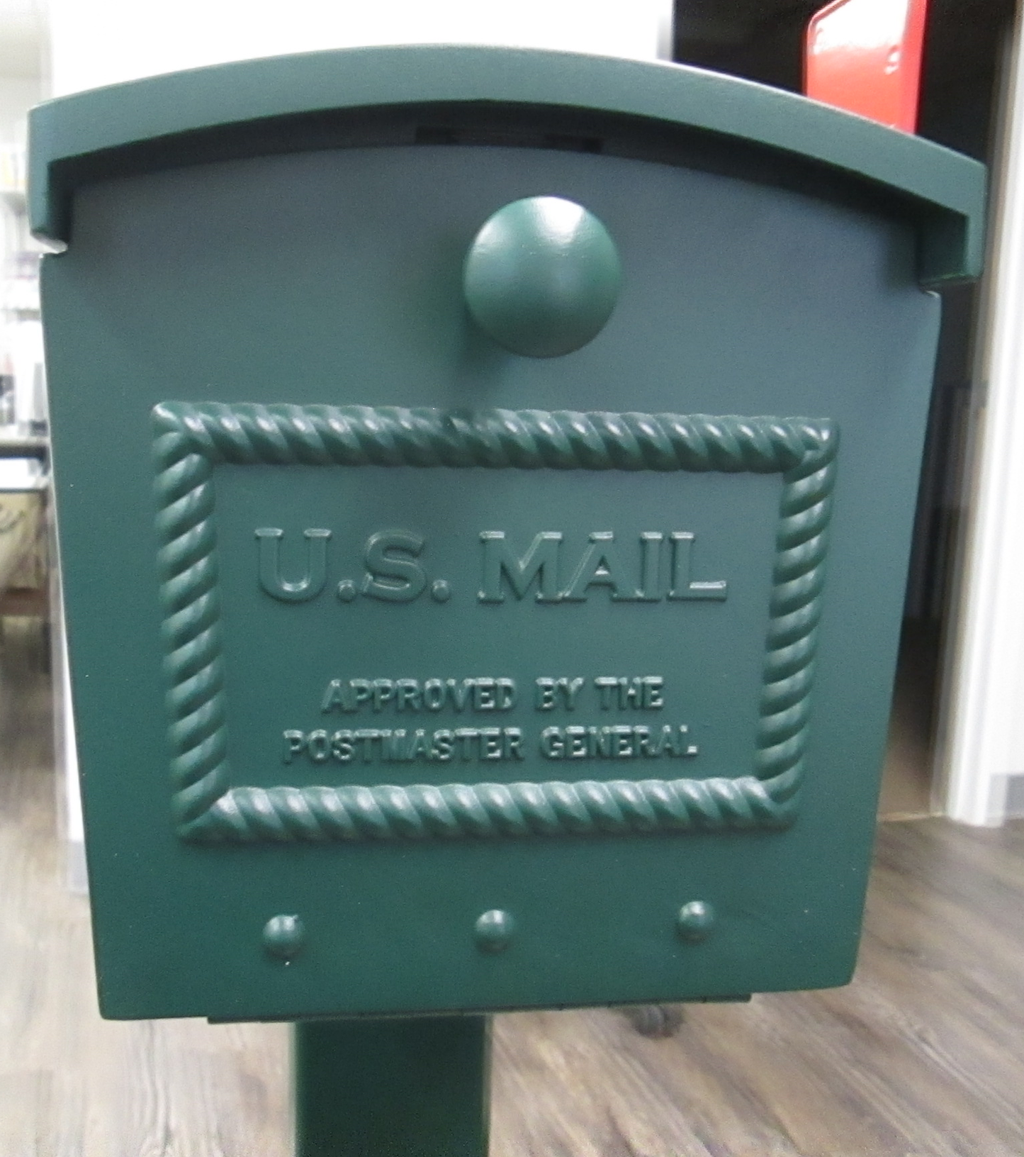 Salsbury 4550 Townhouse Mailbox with 4865 Boltdown Post