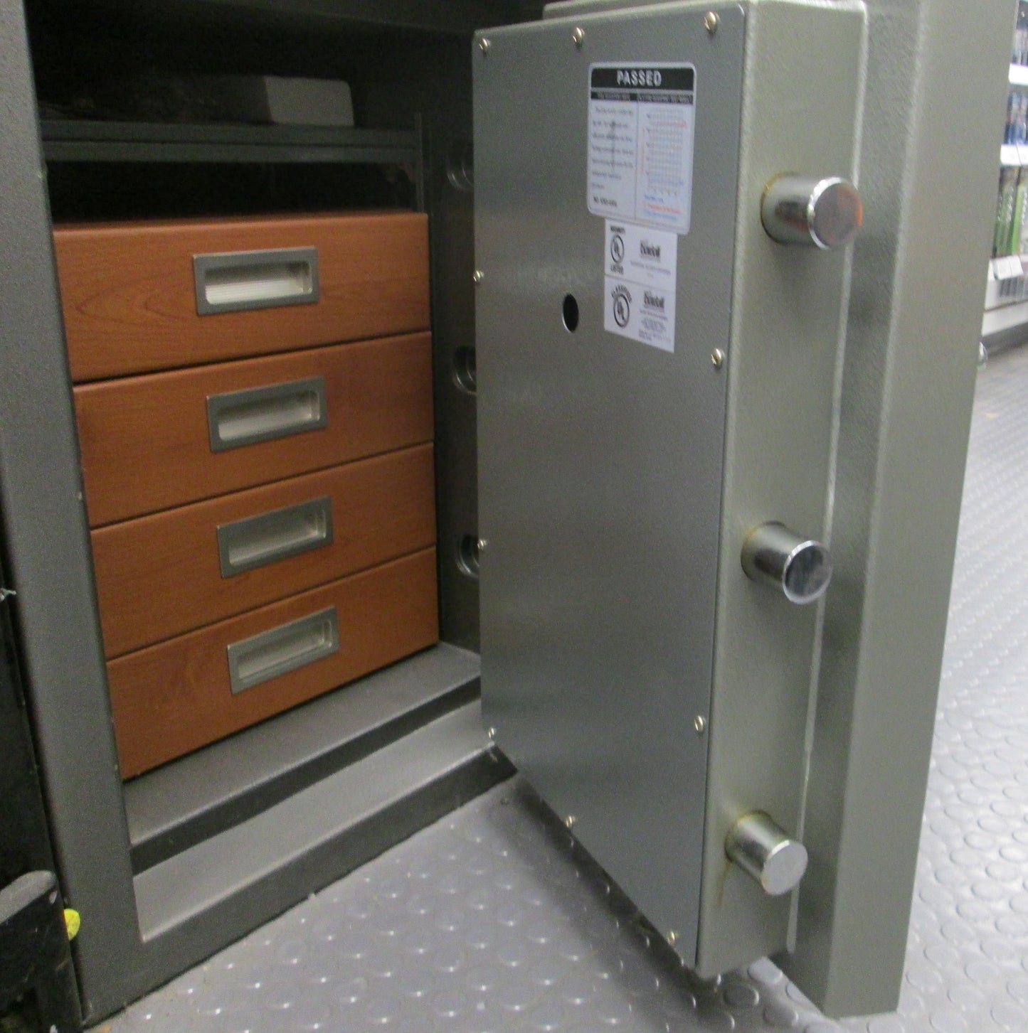 Gardall FB2013 Fire/Burglary Safe Floor Model