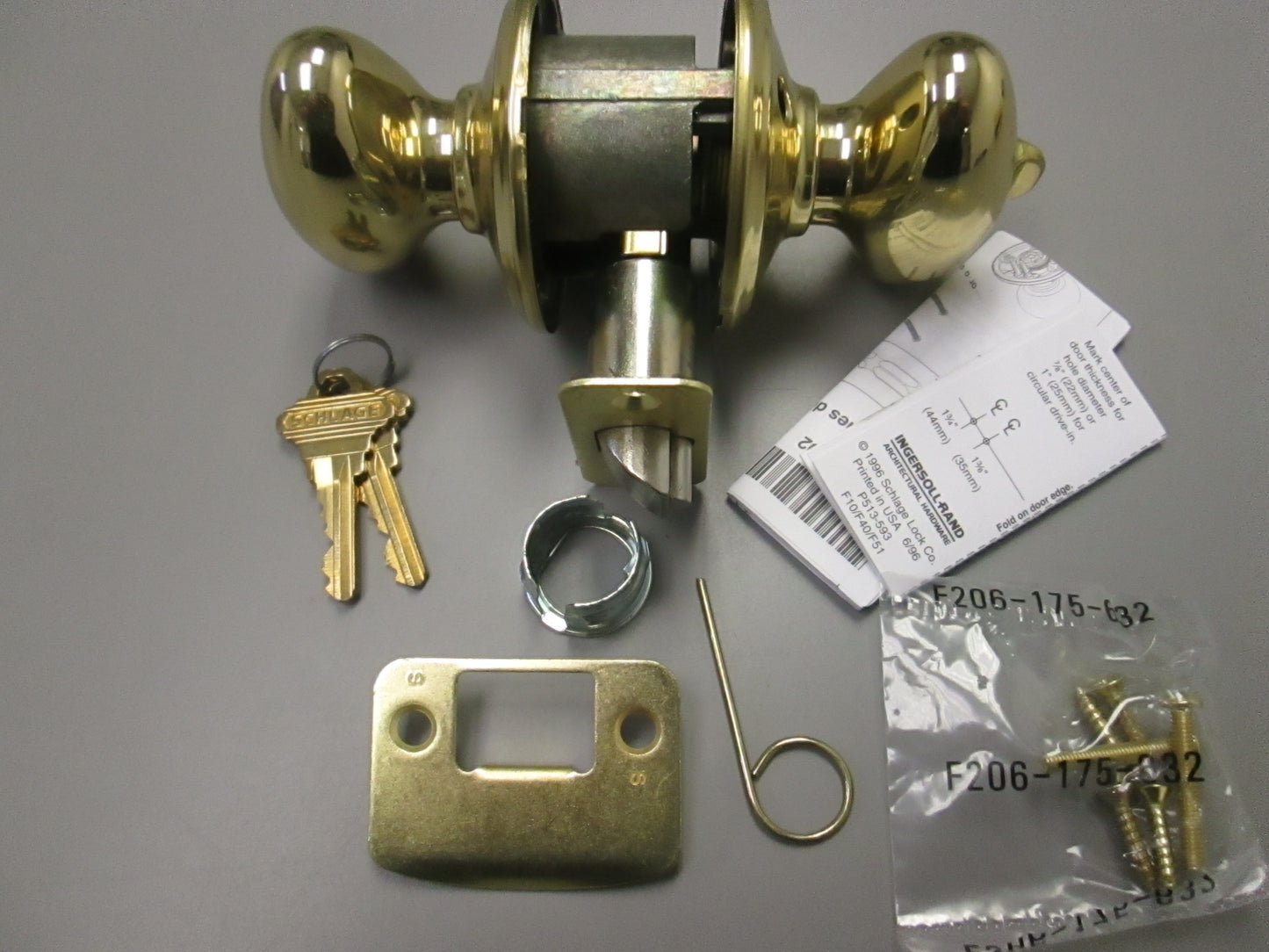 Schlage F Series Keyed Entry Set with Siena Style Knobs