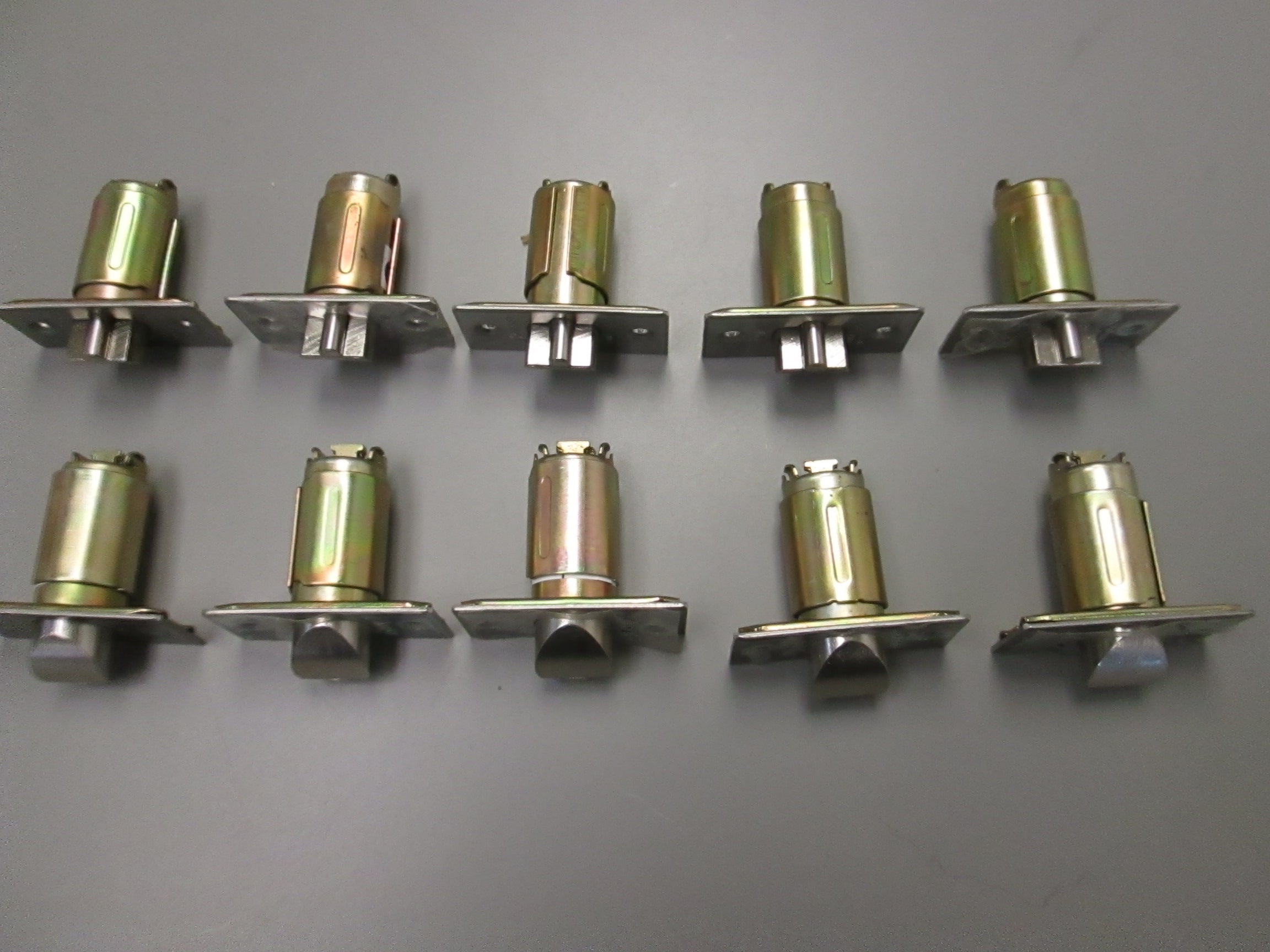 Sa Hardware R71 Arrow R71 Deadlatch 2 3/4 10 PACK – Anne's Hardware Surplus