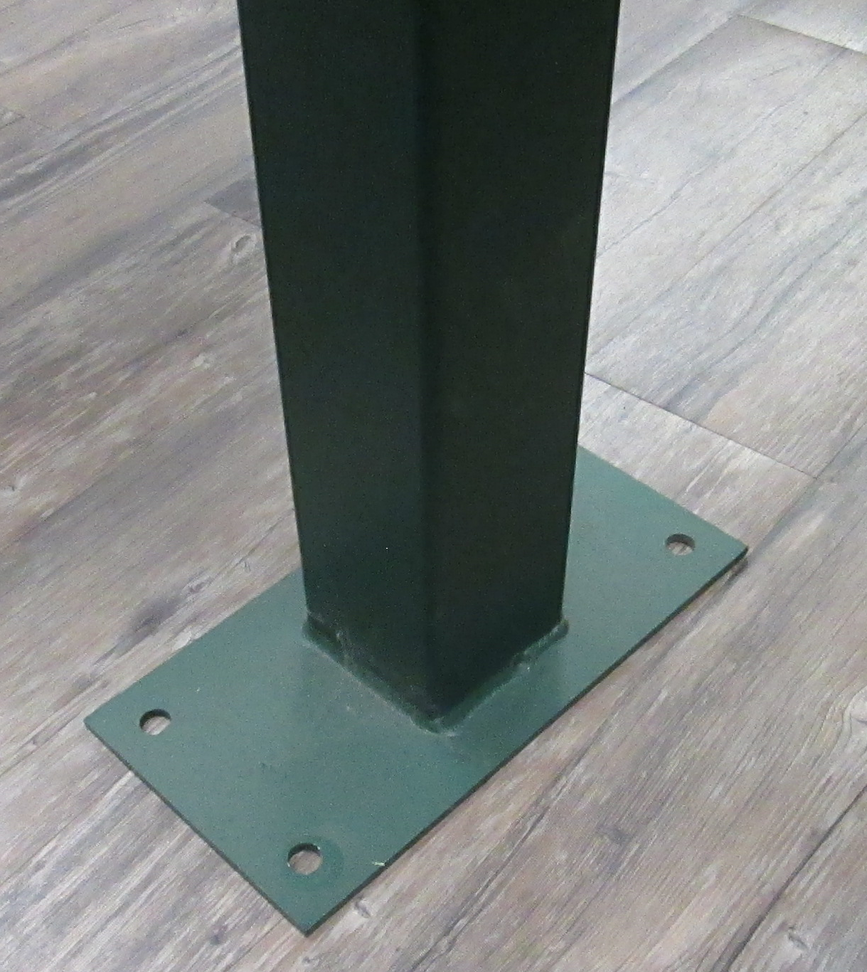 Salsbury 4550 Townhouse Mailbox with 4865 Boltdown Post