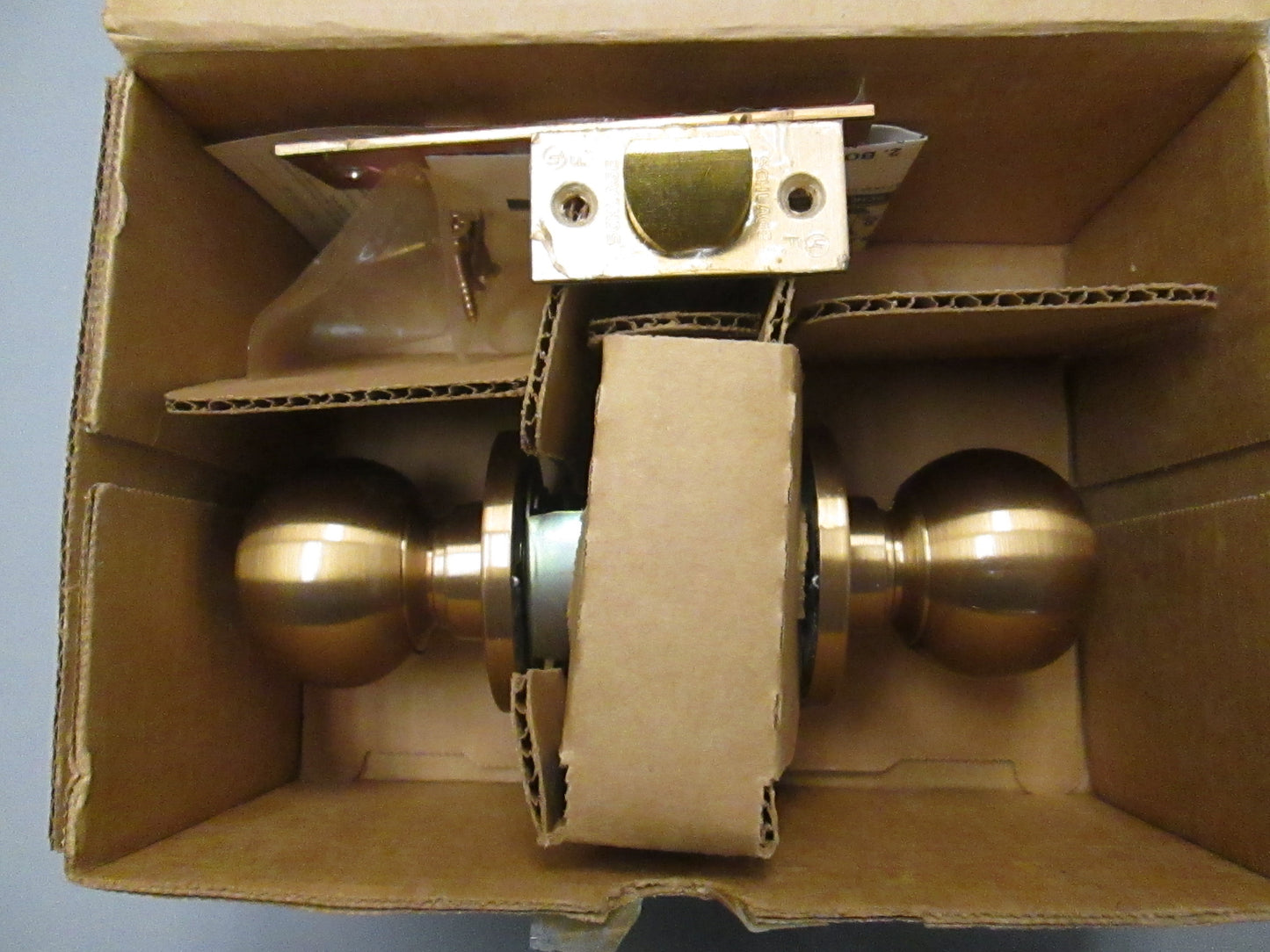 Schlage D40S Privacy Set with Orbit (BALL) Style knobs Satin Bronze