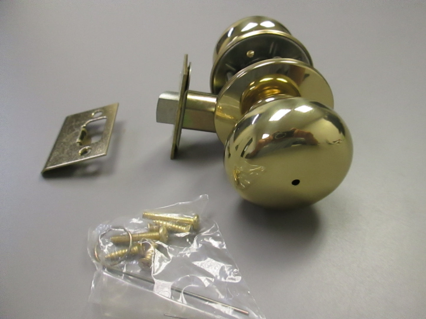 Arrow C02 Privacy Set with Tudor Style Knobs Polished Brass